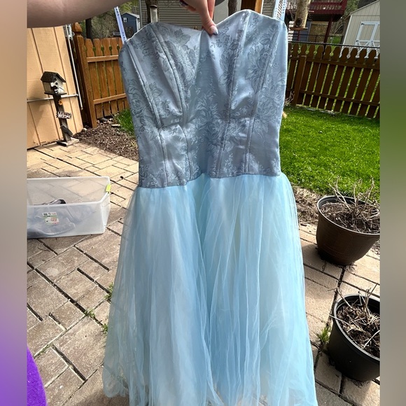 Taylor Swift Blue Dress - Picture 6 of 6